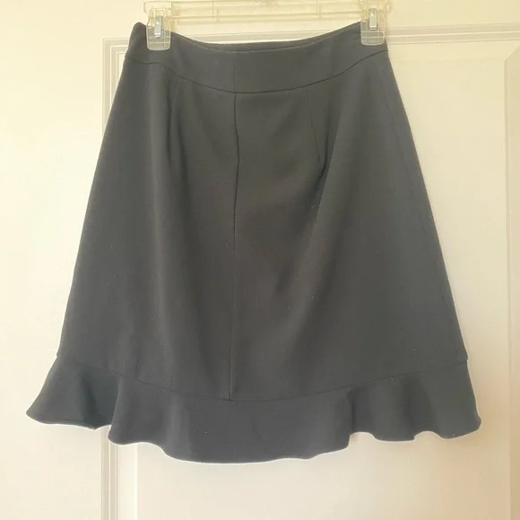 Women’s LOFT Black Ruffled Mini Skirt - size 0 - Picture 5 of 12